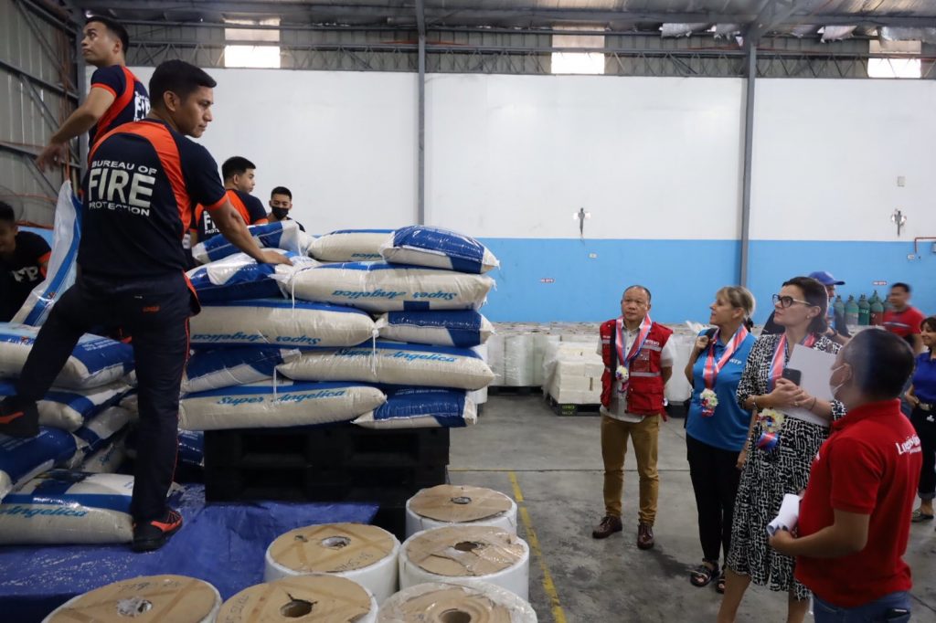 DSWD welcomes British Ambassador at disaster response hub